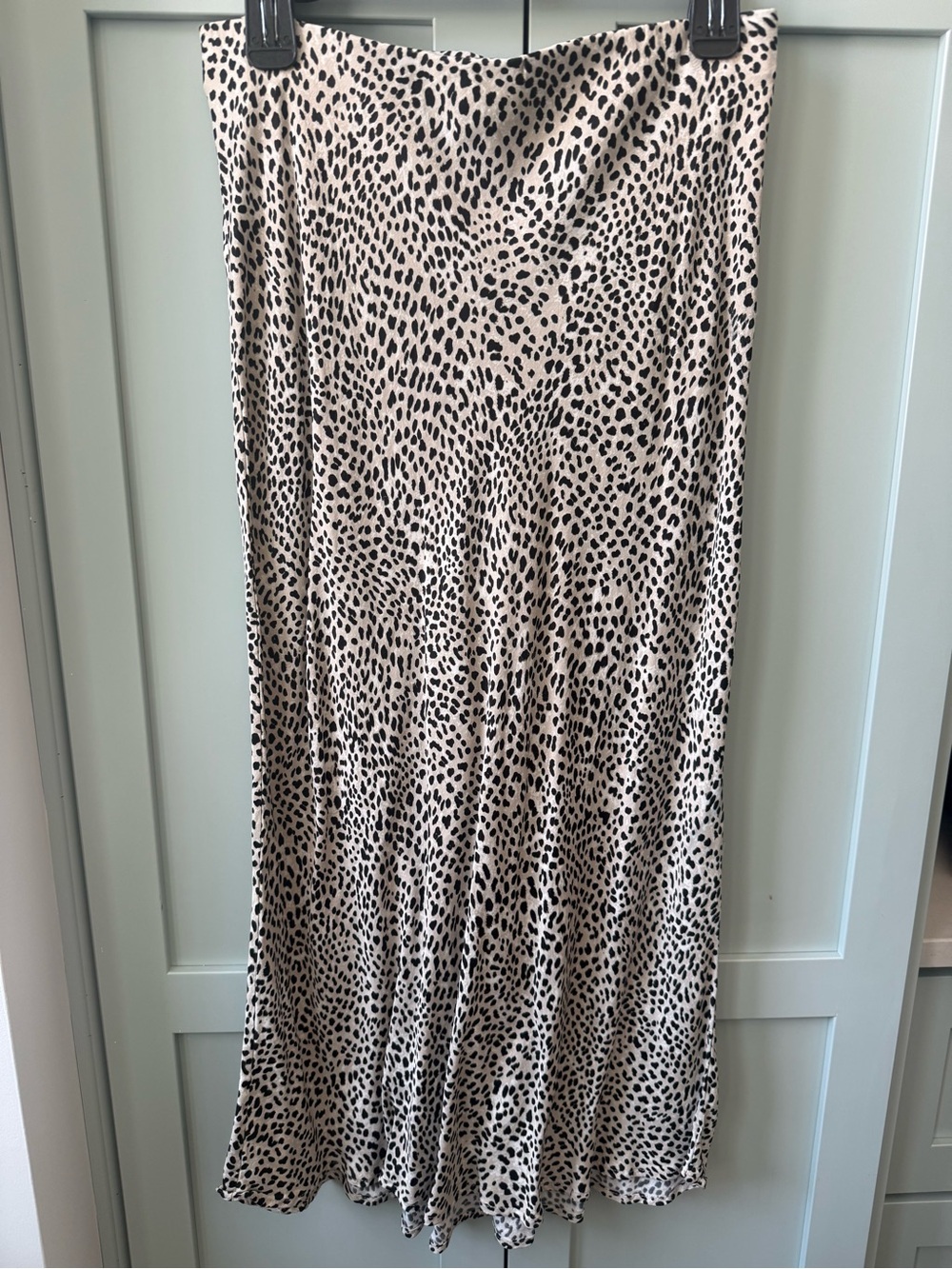 H&M Beige and Black Leopard Maxi Skirt